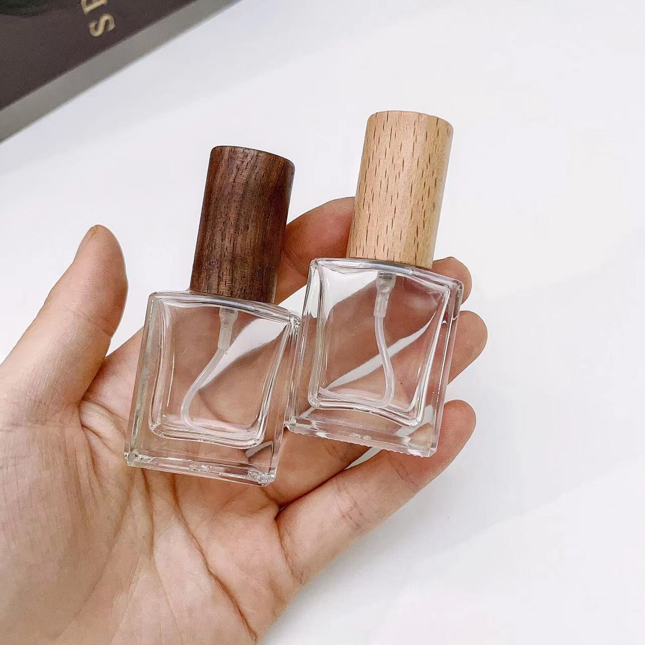 Oud Perfume Spray - زجاجة بخاخ عطر من الزجاج السميك