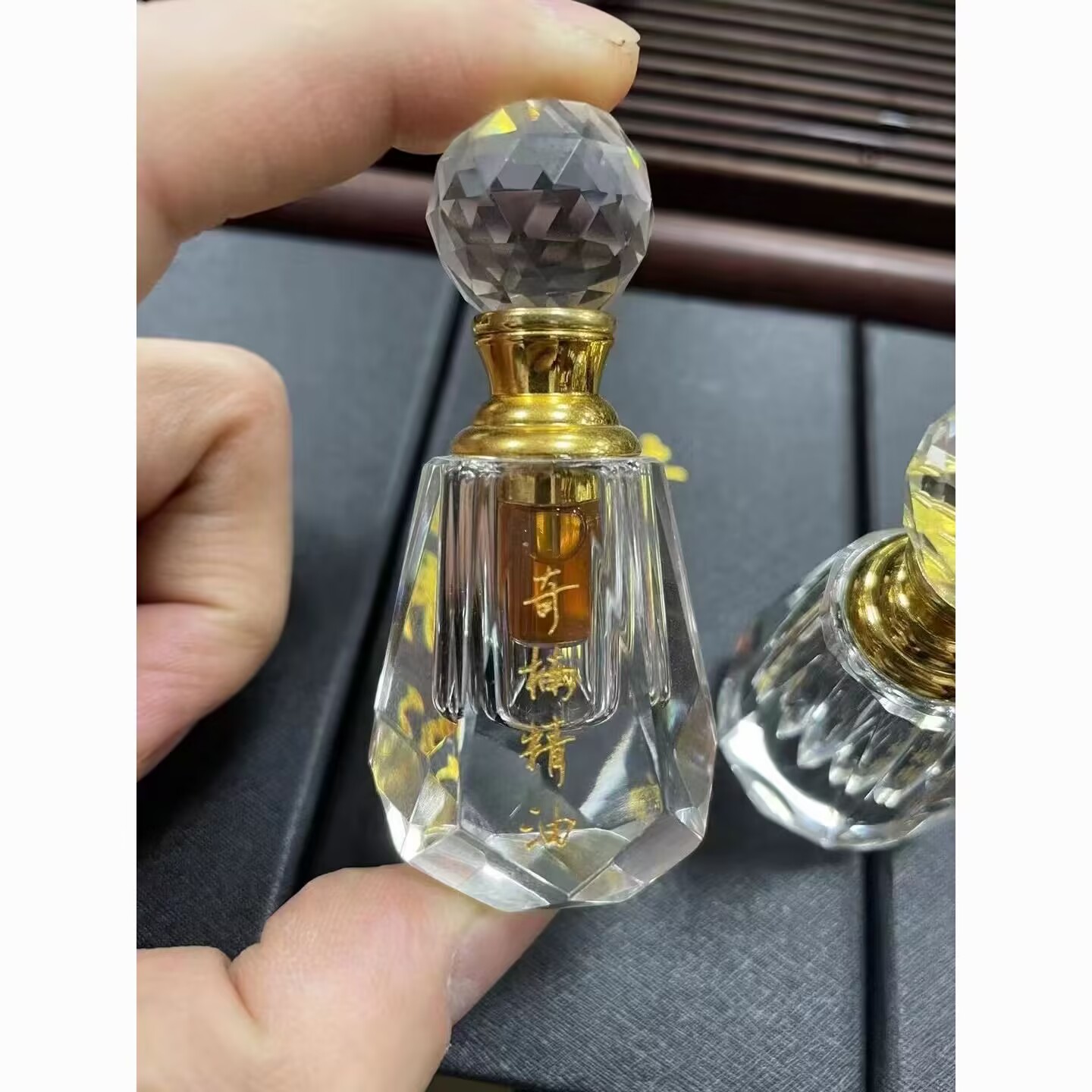 زيت عطر العود الغني 2 مل/علبة، - مراجعة Perfume Fragrance Raw Material وسعره