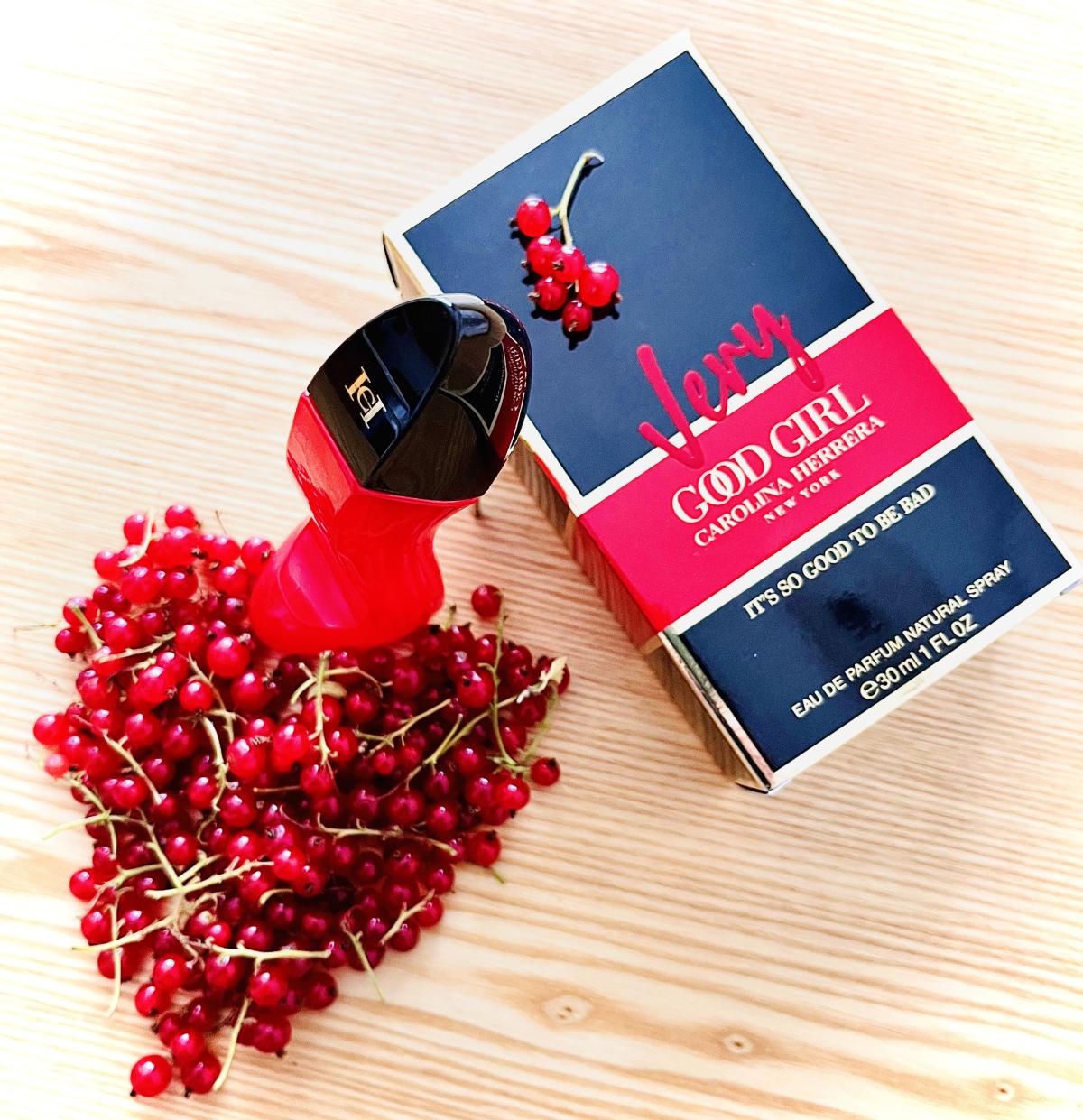 عطر كارولينا هيريرا فيري جود ج - مراجعة Perfume Fragrance Bottle وسعره